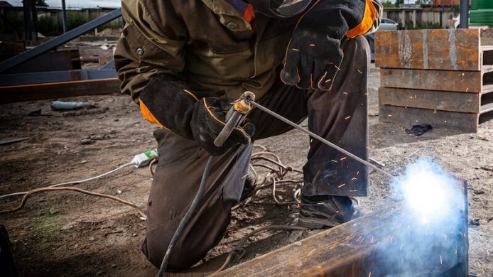 Best Pants for Welding That Are Fire Resistant (FR)