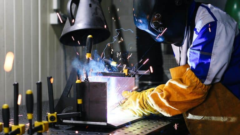 welder with welding sleeves