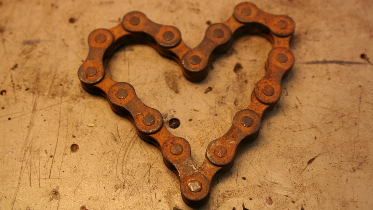 easy welded metal heart chain