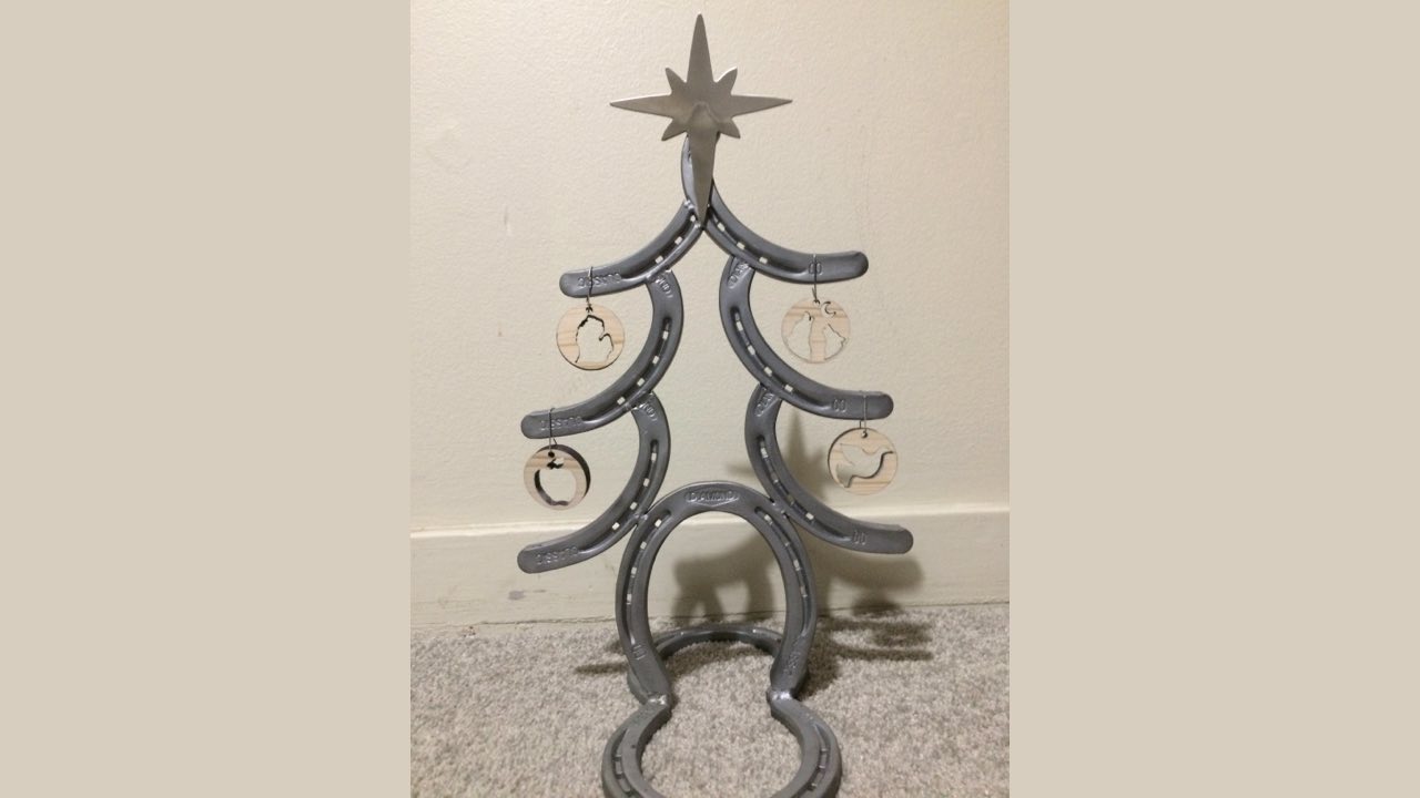 horseshoe christmas tree project