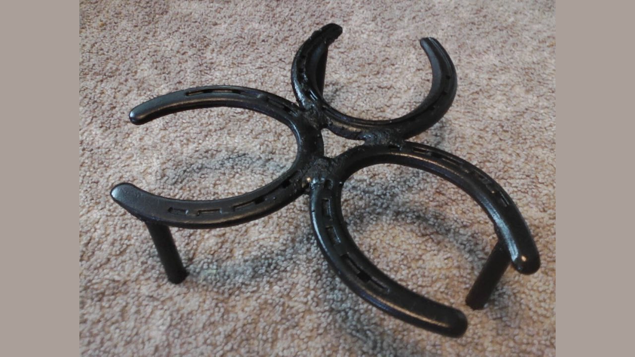 horseshoe dutchoven holder project